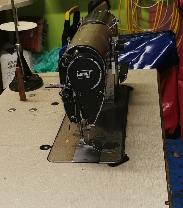 Maszyna do szycia Textima stebnówką