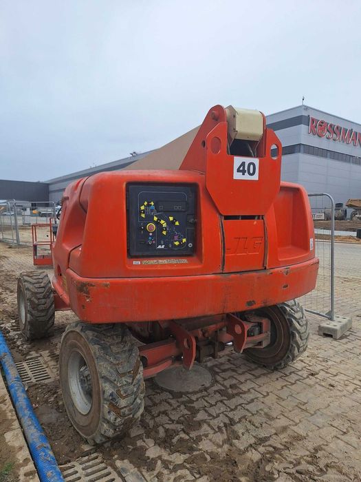 Podest teleskopowy JLG 460SJ (40)