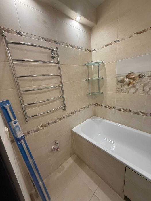 Продам 3х квартиру на другому поверсі
