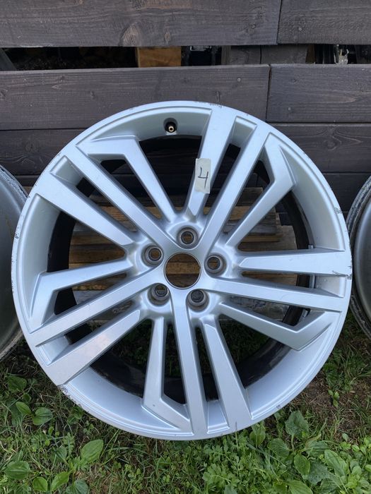 Диски audi q5 80a R20