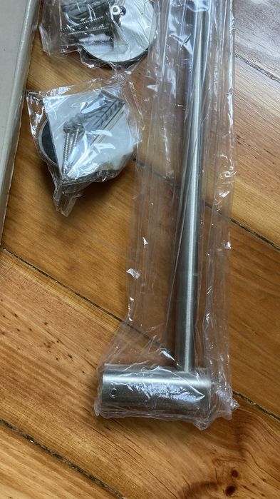 Toalheiro inox 62cm marca AREA novo embalado