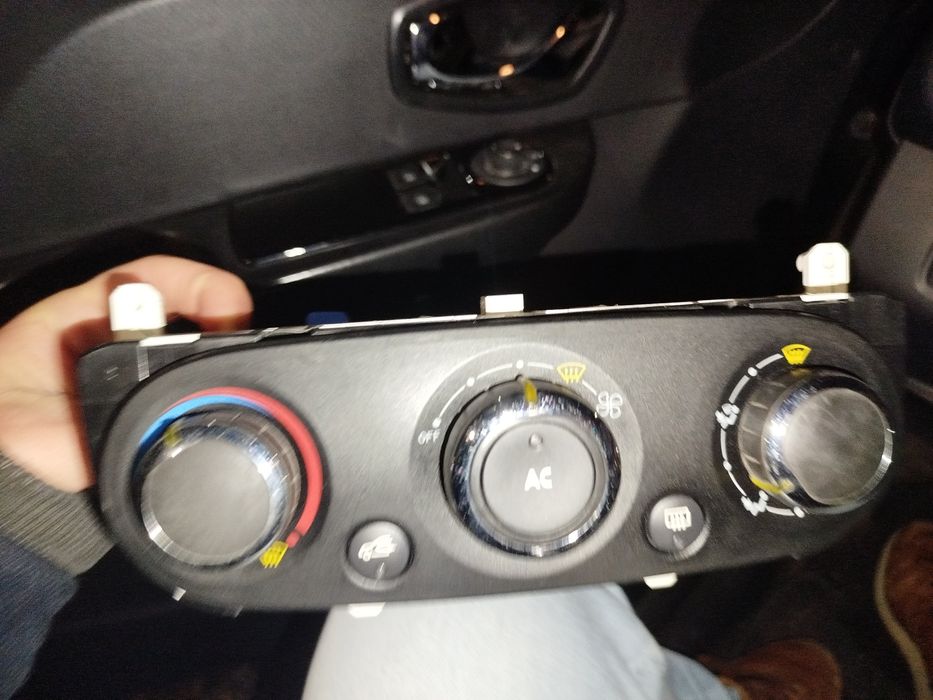 Clclimatronic ar condicionado/sofagem Clio 4