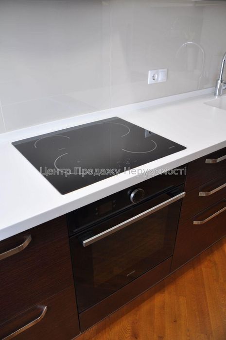 Центр Продажу Нерухомості продає 3 квартиру