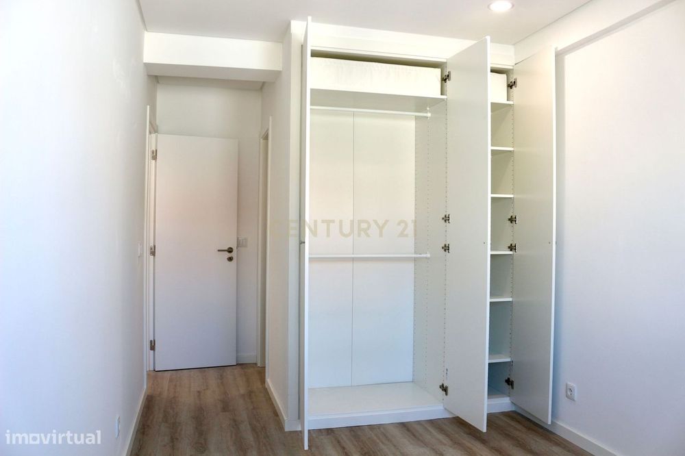 Apartamento T2 Renovado em Marvila – Lisboa