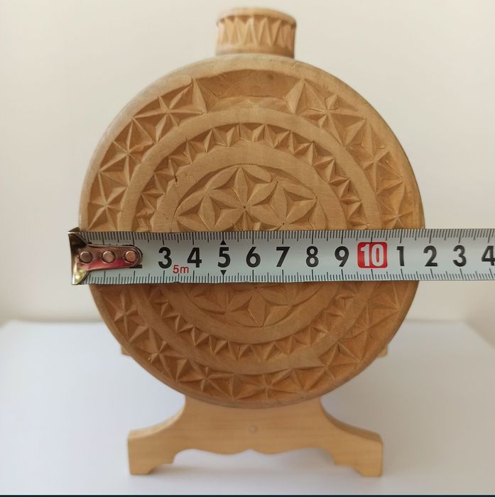 Декоративно-интерьерный деревянный бочонок на подставке