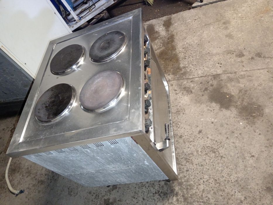 Печі духовки для кухні