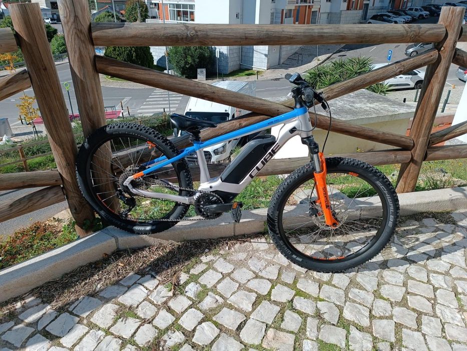 Bicicleta Eletrica CUBE 240 ACID Rookie PRO