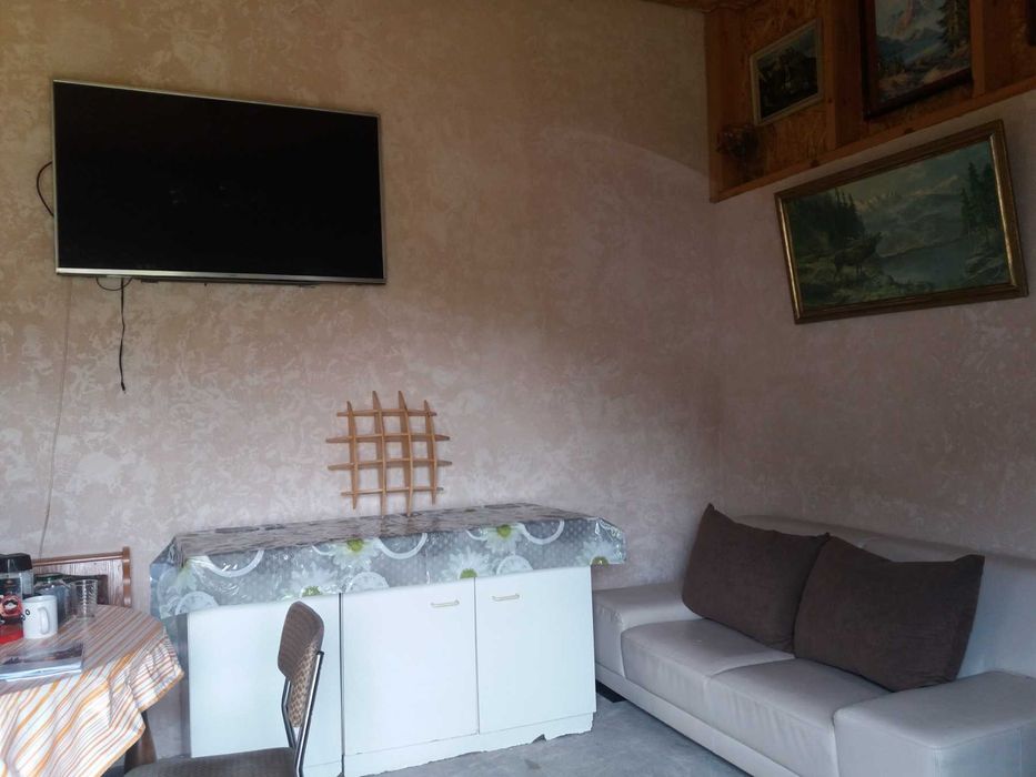 Оренда будинку та кімнат на оз.Світязь Шацькі озера "Садиба у квітах"