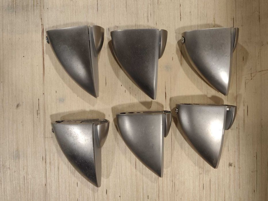 Suportes em inox para prateleiras