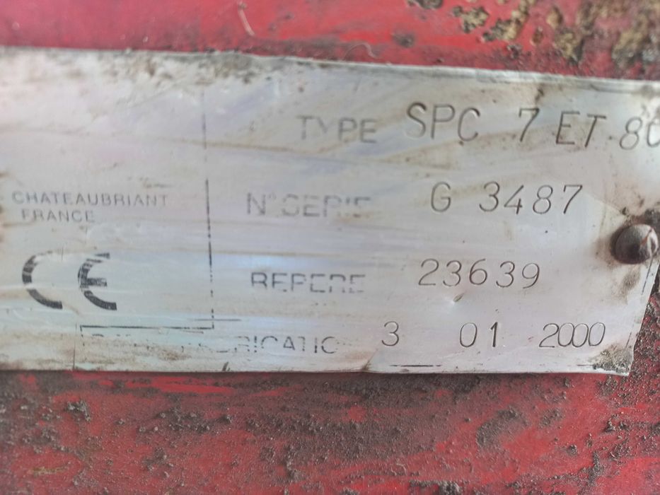 Плуг 8-корпусний KUHN