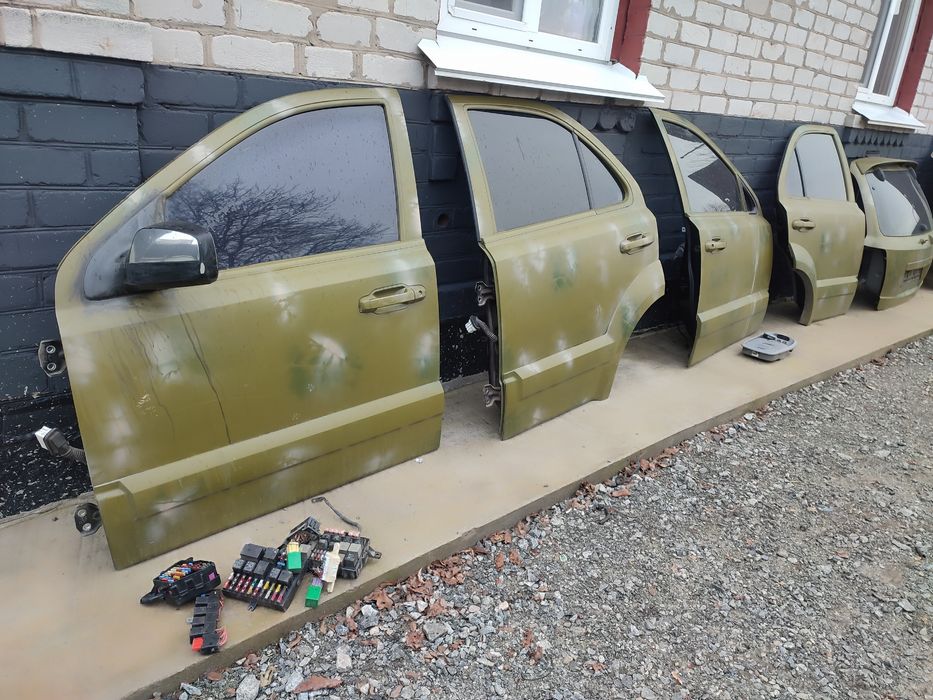 Двери на Киа Соренто 1 Kia Sorento 1