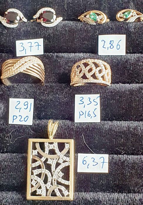 Продам золотые женские кольца
