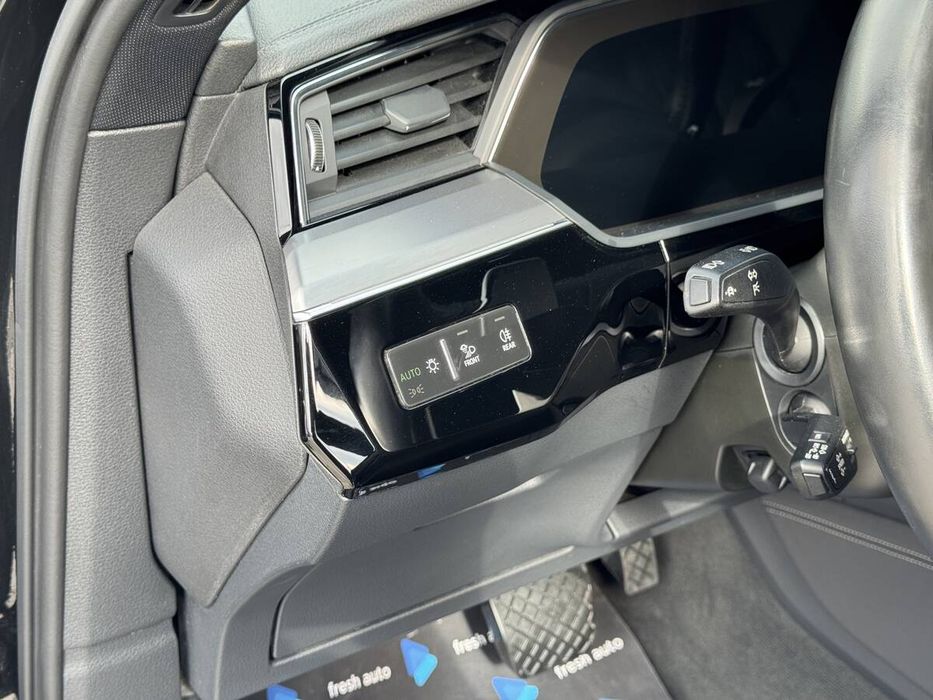 Audi e-tron 2020 freshauto