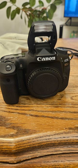 Lustrzanka  Canon EOS90D