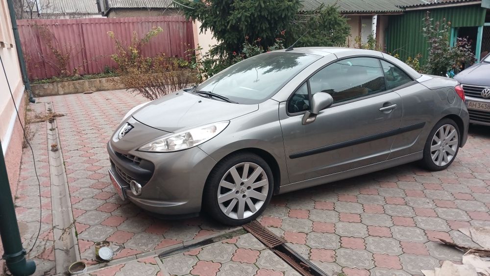 Продам автомобиль пежо 207 сс