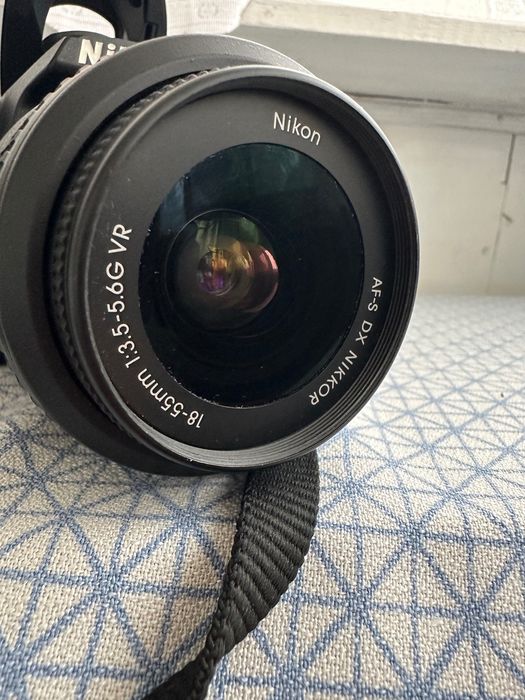 Продам фотоапарат Nikon D3000 в комплекті. Стан ідеал