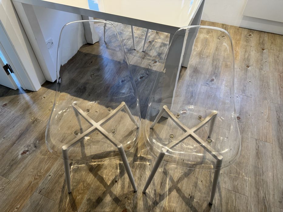 Mesa de cozinha - Oferta de 4 cadeiras