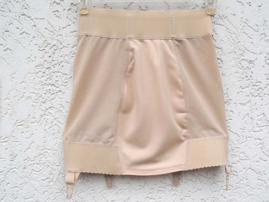 Pas do pończoch MODELUJĄCY Belfemme Switzerland roz 70