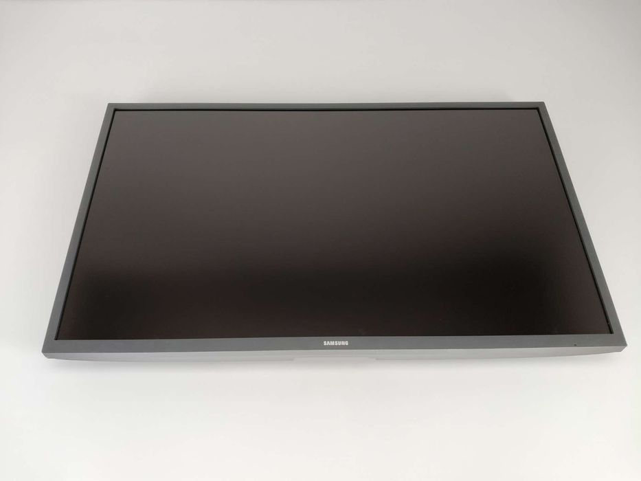 Monitor LED Samsung UJ590UQRX 31,5 " 3840 x 2160 px VA 60HZ