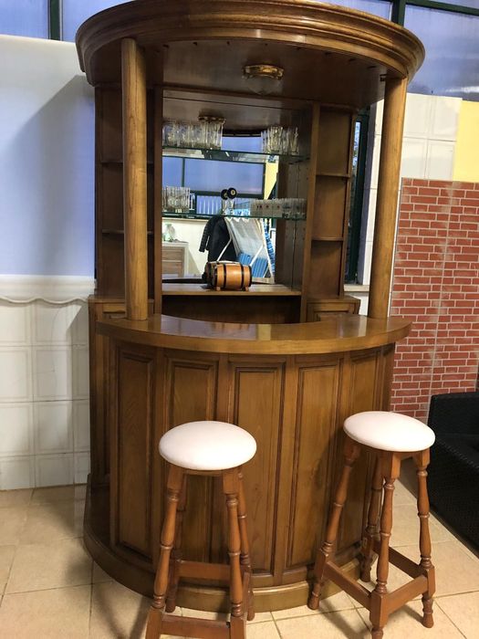 Movel garrafeira / bar em Madeira