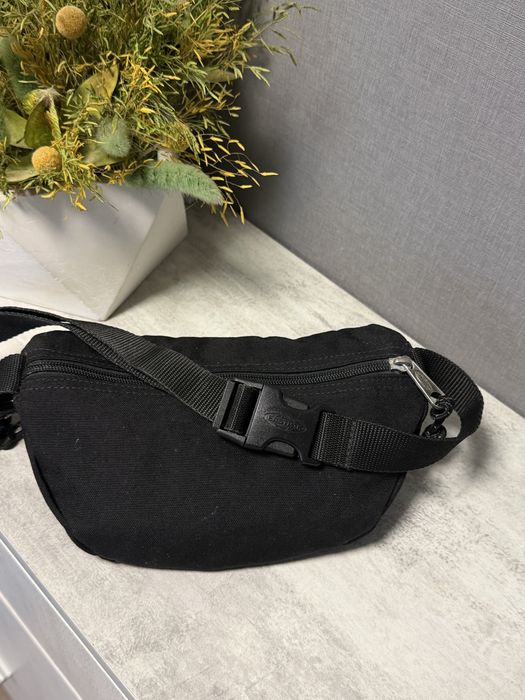 Eastpak Springer поясная сумка бананка