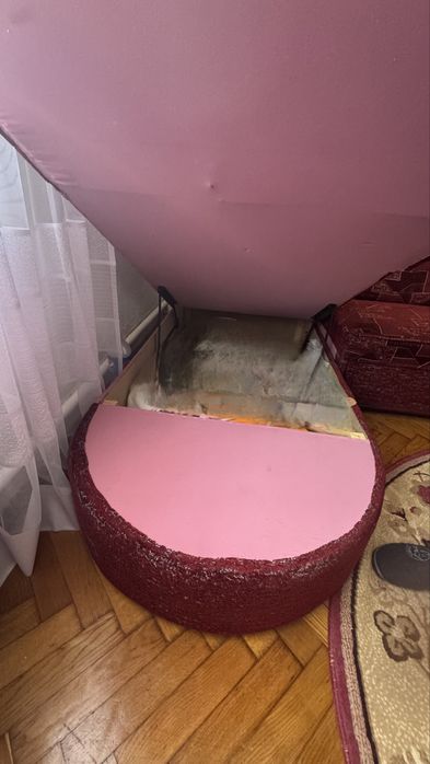 Кутовий диван і крісло