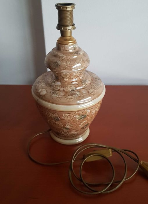Candeeiro em Loiça 10€ Oportunidade baixa de preço