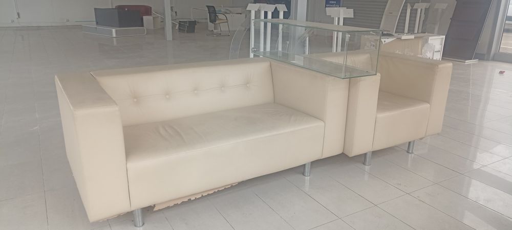 Продам срочно ! диван два кресела