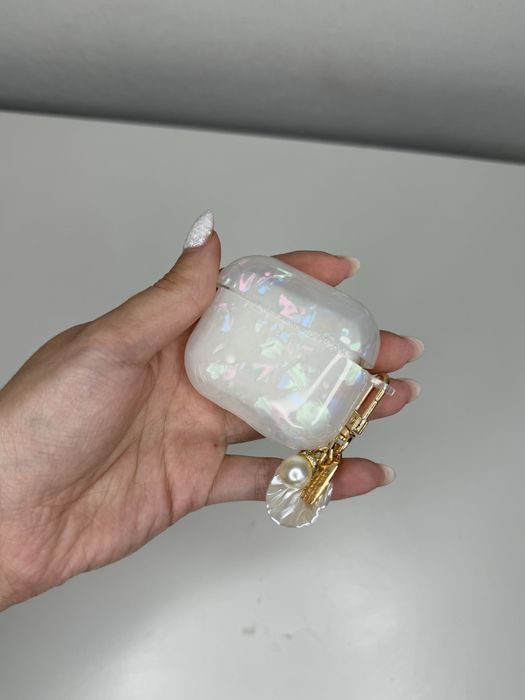 Новий чохол для навушників AirPods 3