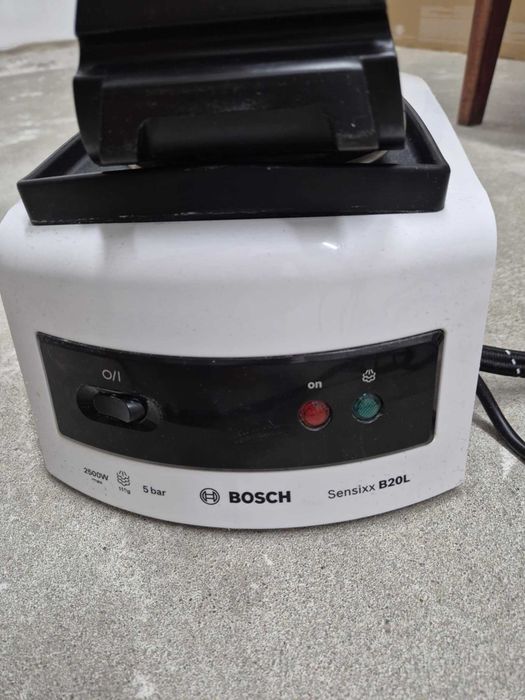 Żelazko z generatorem pary BOSCH Sensixx B20L