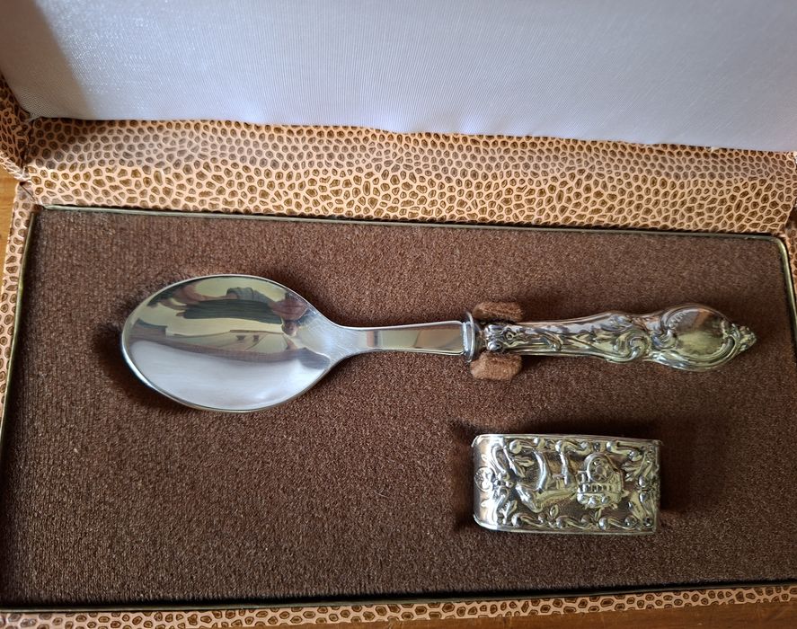 Silver cutlery set.474689552232622083