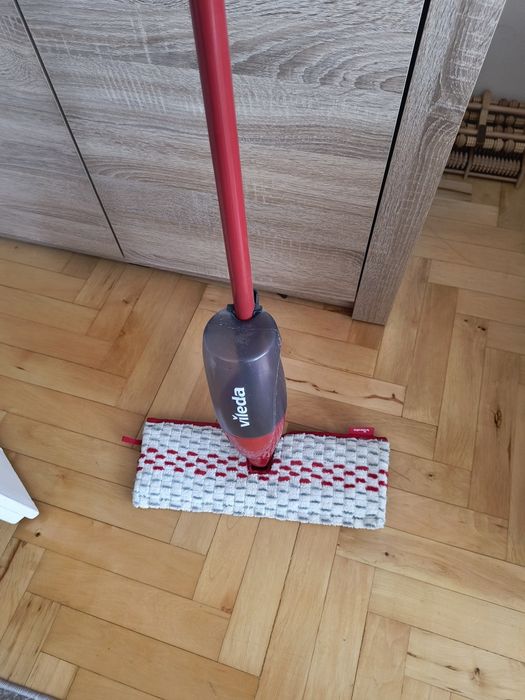 Mop ze  spryskiwaczem Vieda