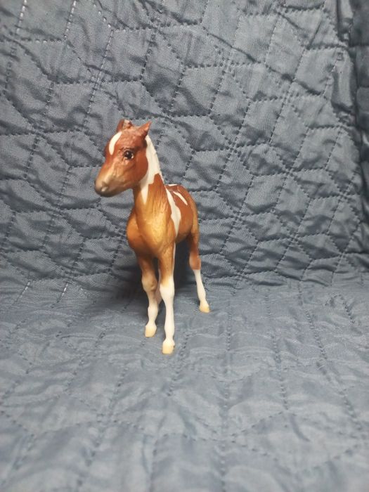 Srokate konikii breyer
