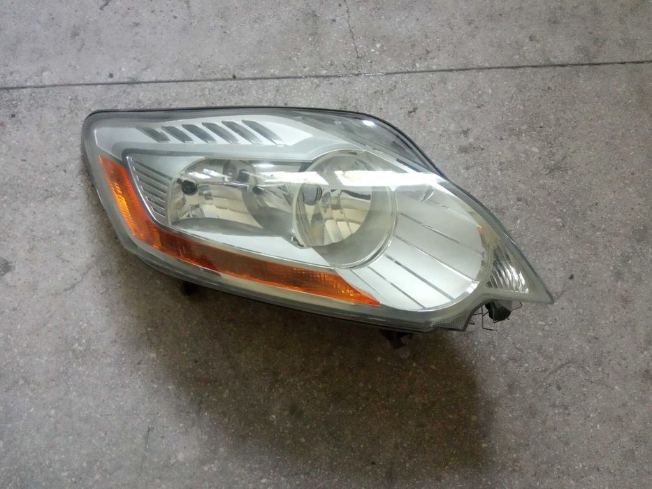 Фара правая Ford Kuga