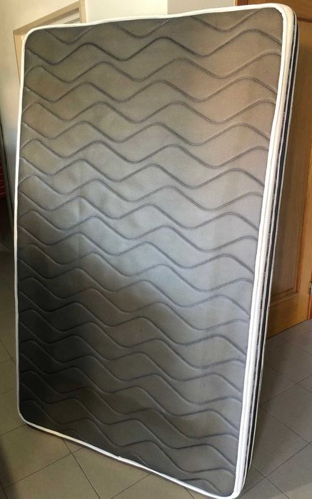 Colchão de solteiro 180x110cm