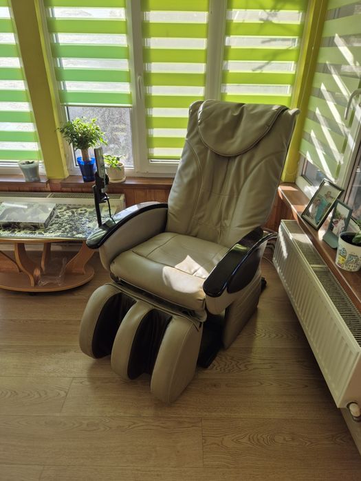 Продам массажное кресло Relax  бу в идеальном состоянии