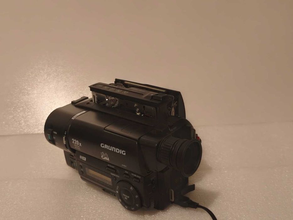 Grundig LC 935 E 220x Zoom digital , bolsa, correia e carregador