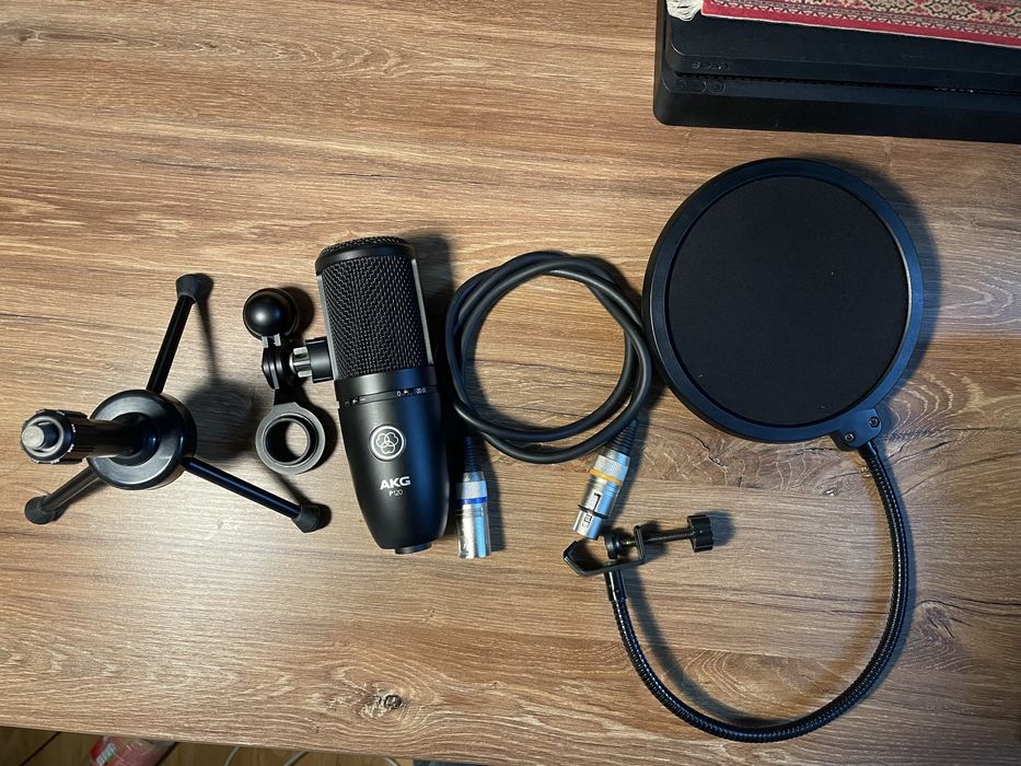 Мікрофон AKG P120