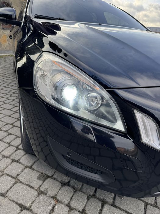 Продам VOLVO V60 Дизель