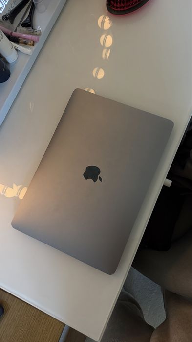 MacBook Pro 13” 2019 – Intel Core i5