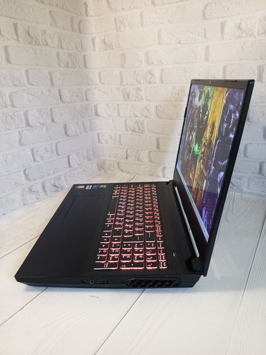 Геймерський ноутбук PC Specialist Clevo NH50AF1 Ryzen 7  RTX 2060