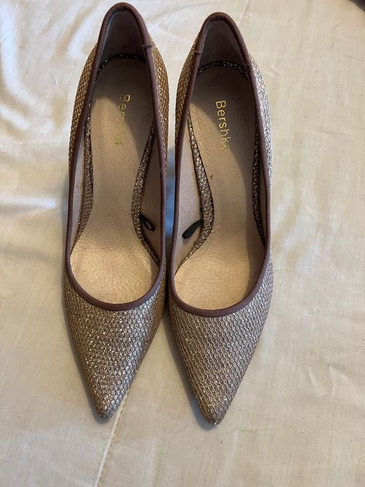 Sapato - Salto alto brilhos - Bershka - 37 - usado 2 vezes