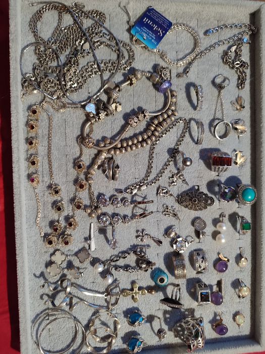 Срібні прикраси,