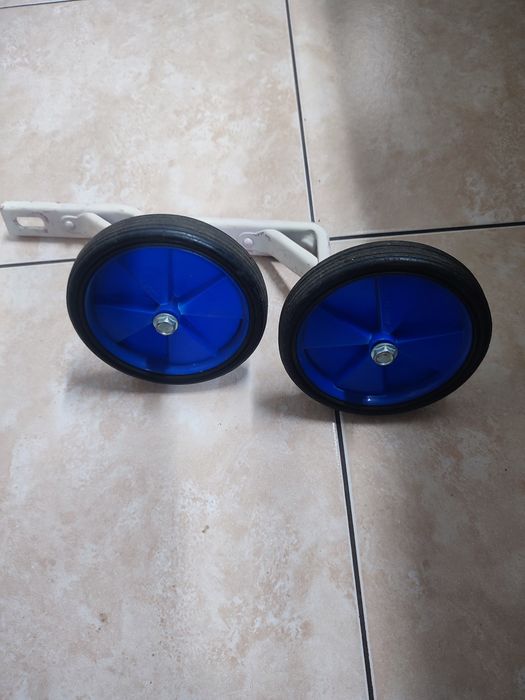 Kółka podporowe boczne do rowerka.