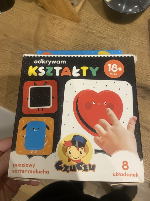 Puzzlowy sorter Kształty