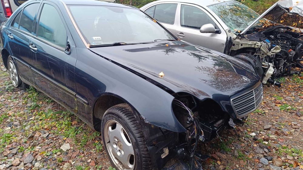 Mercedes E-klasa W211 Cały na części