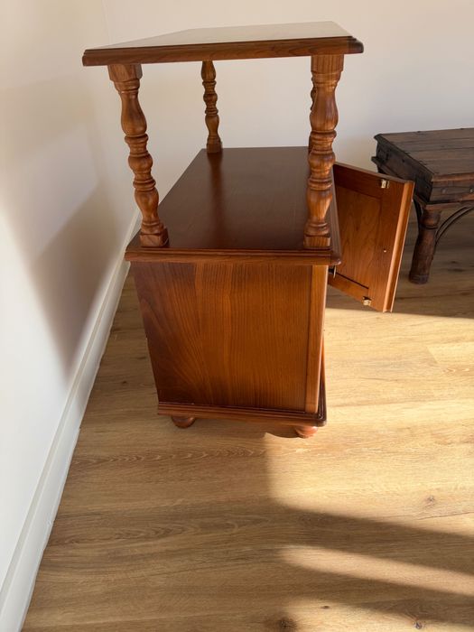 Mesa apoio/tv, entrada etc