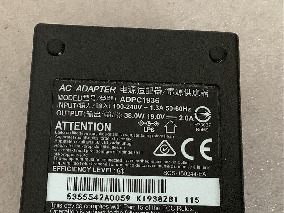 AC adaptador - Carregador ADPC1936 19V , 2A , 38Watts