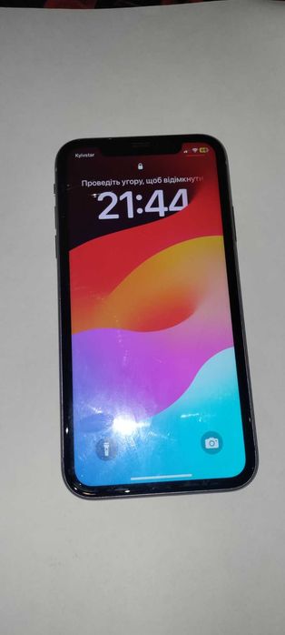 Телефон iPhone 11