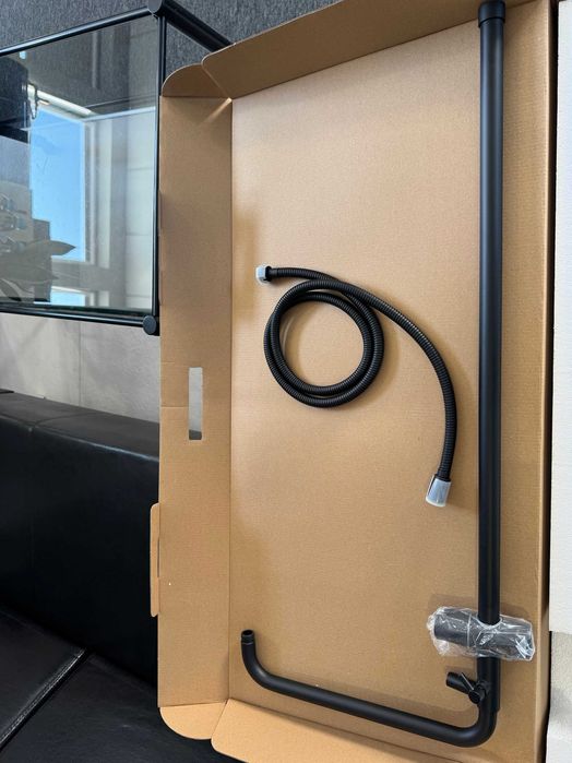 Zestaw prysznicowy natynkowy termostat  Excellent Roun czarny - 925 zł